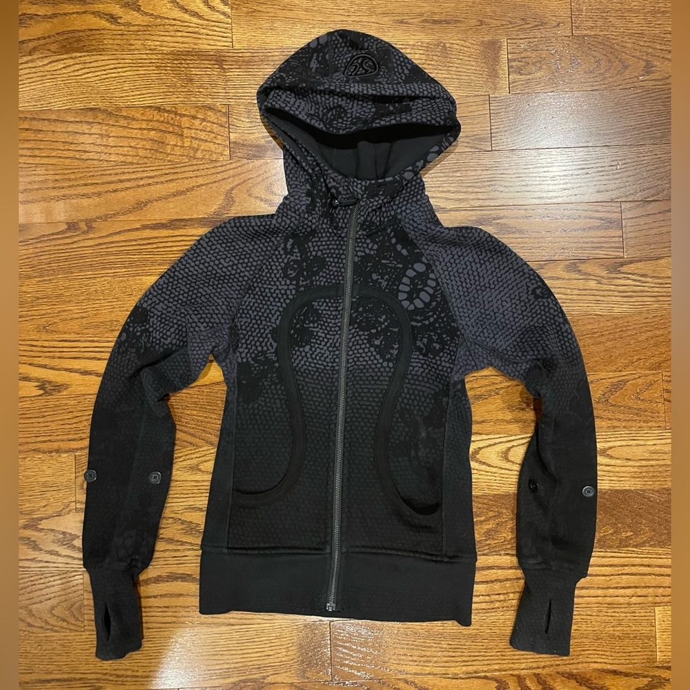 Lululemon scuba limited edition out of 5500 hoodie black size 2